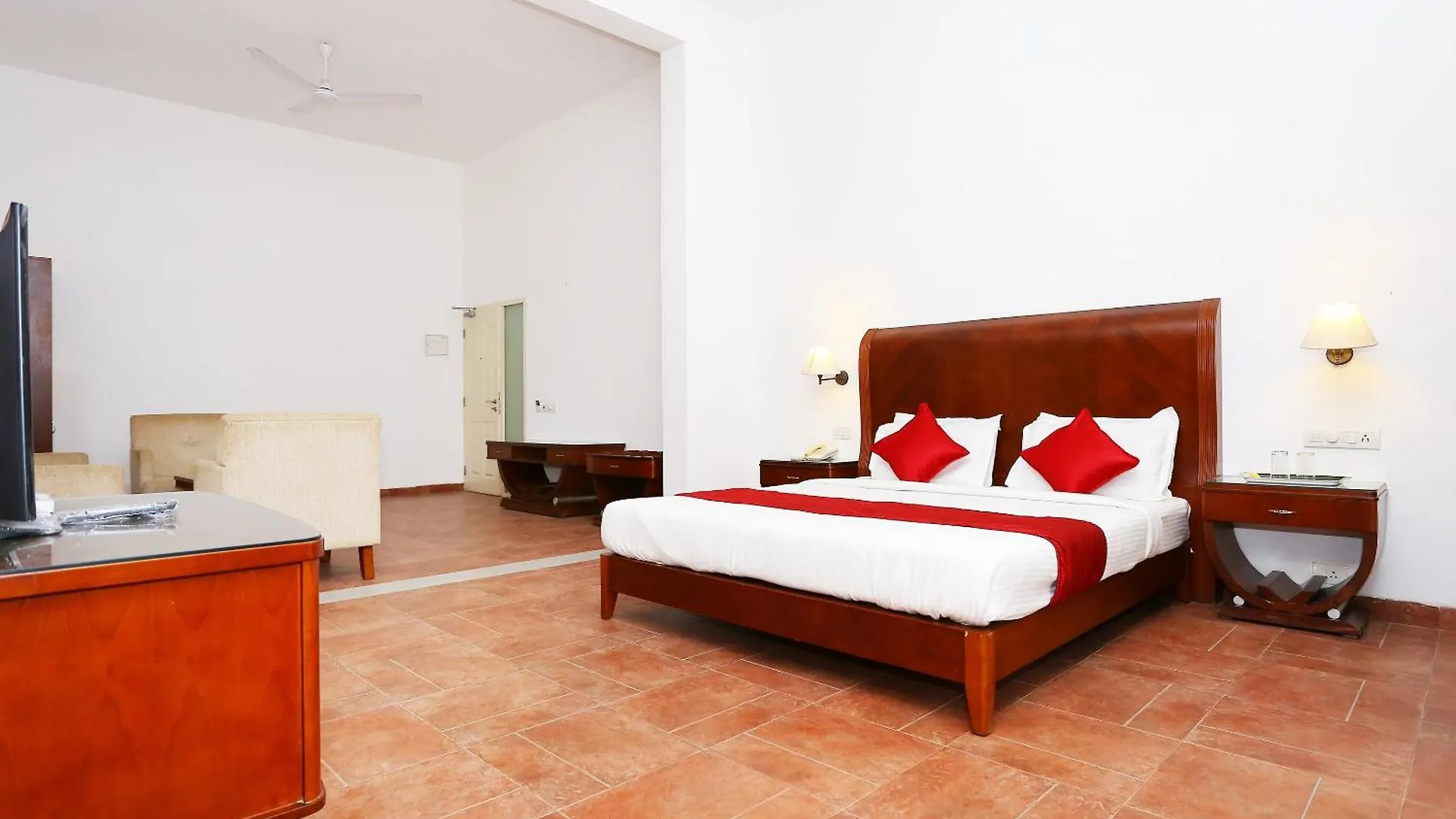 Super Townhouse Island Inn Elūr Hotel