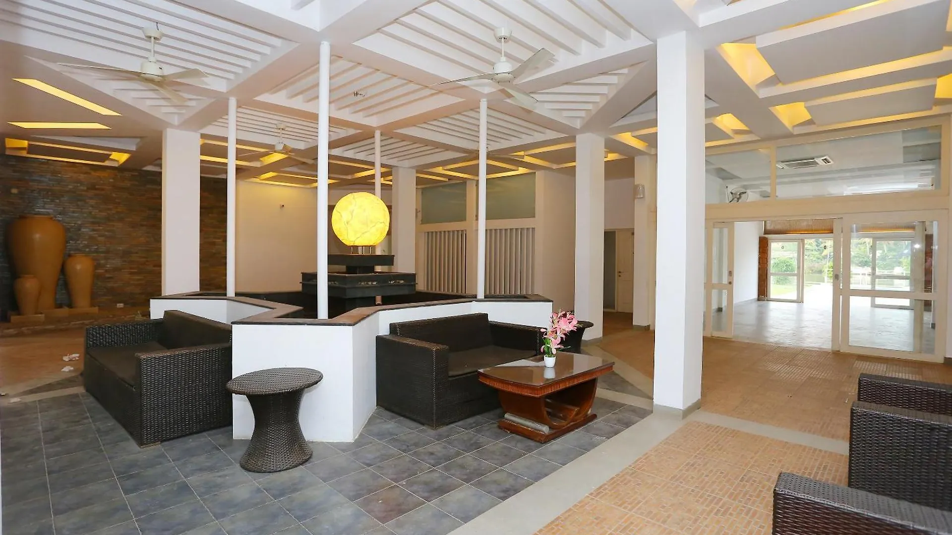 **** Hotel Super Townhouse Island Inn Elūr India