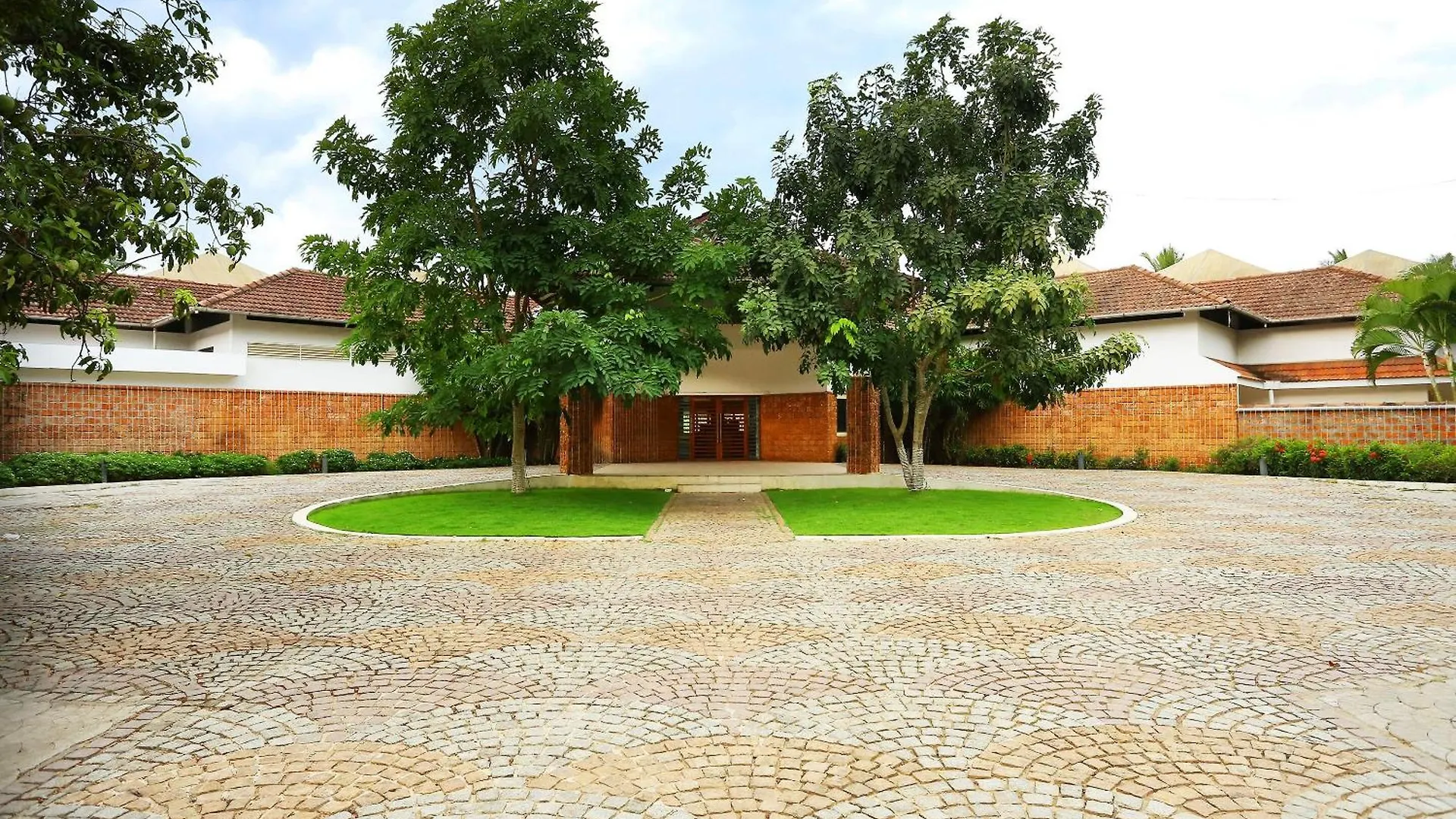 Super Townhouse Island Inn Elūr
