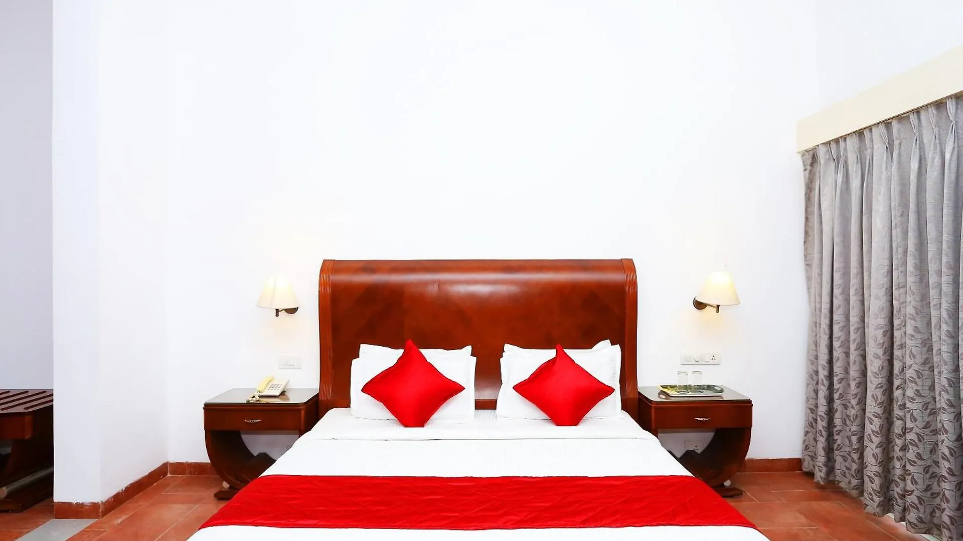 Hotel Super Townhouse Island Inn Elūr