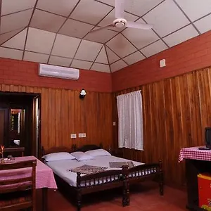 Hotel Vembanad Lake Villas