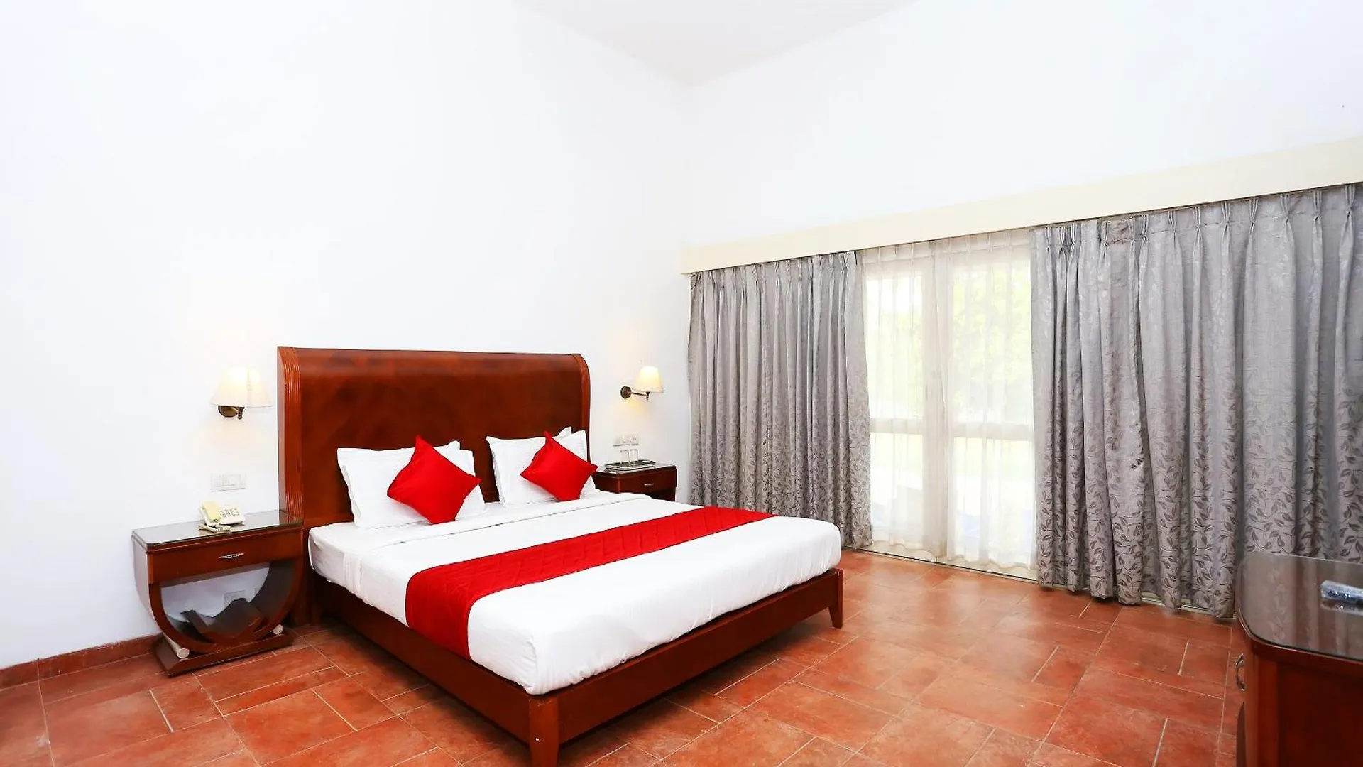 Super Townhouse Island Inn Elūr
