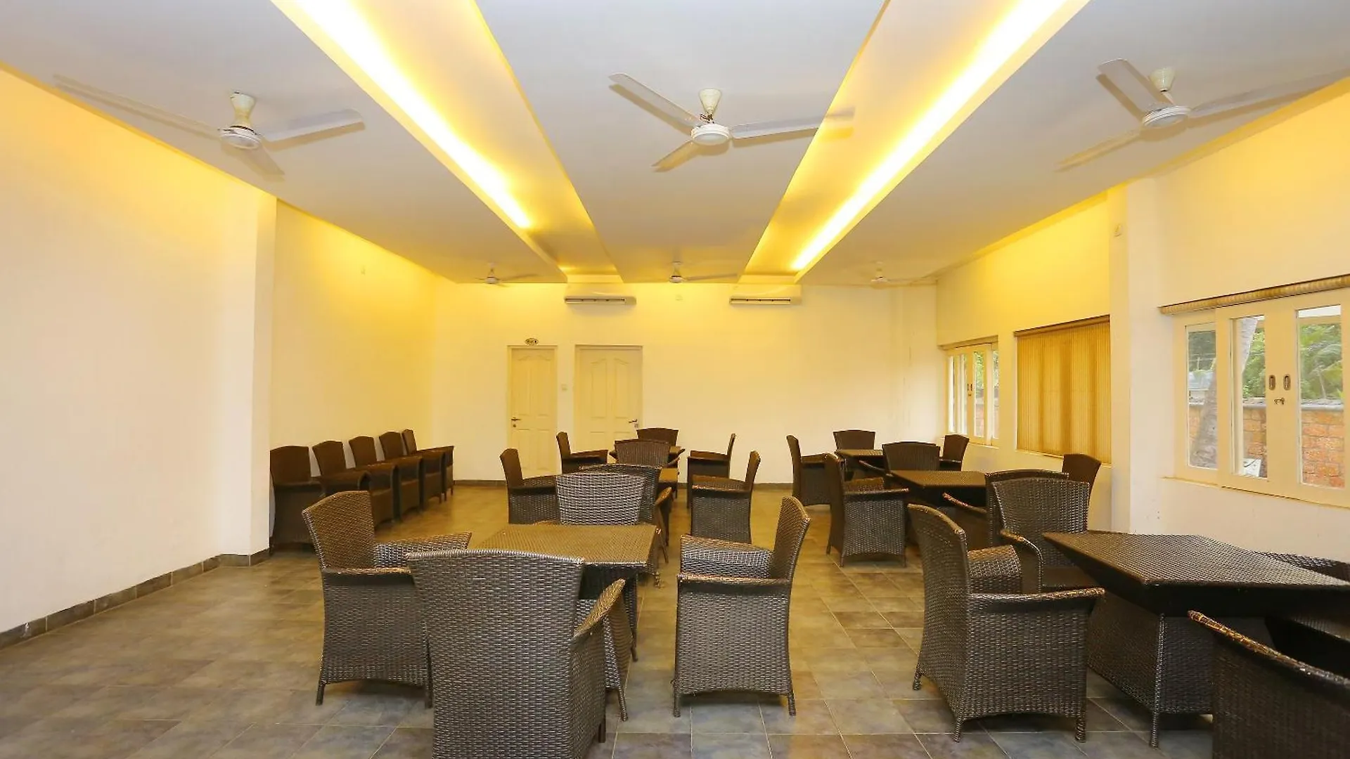 Townhouse Island Inn Elur Hotel