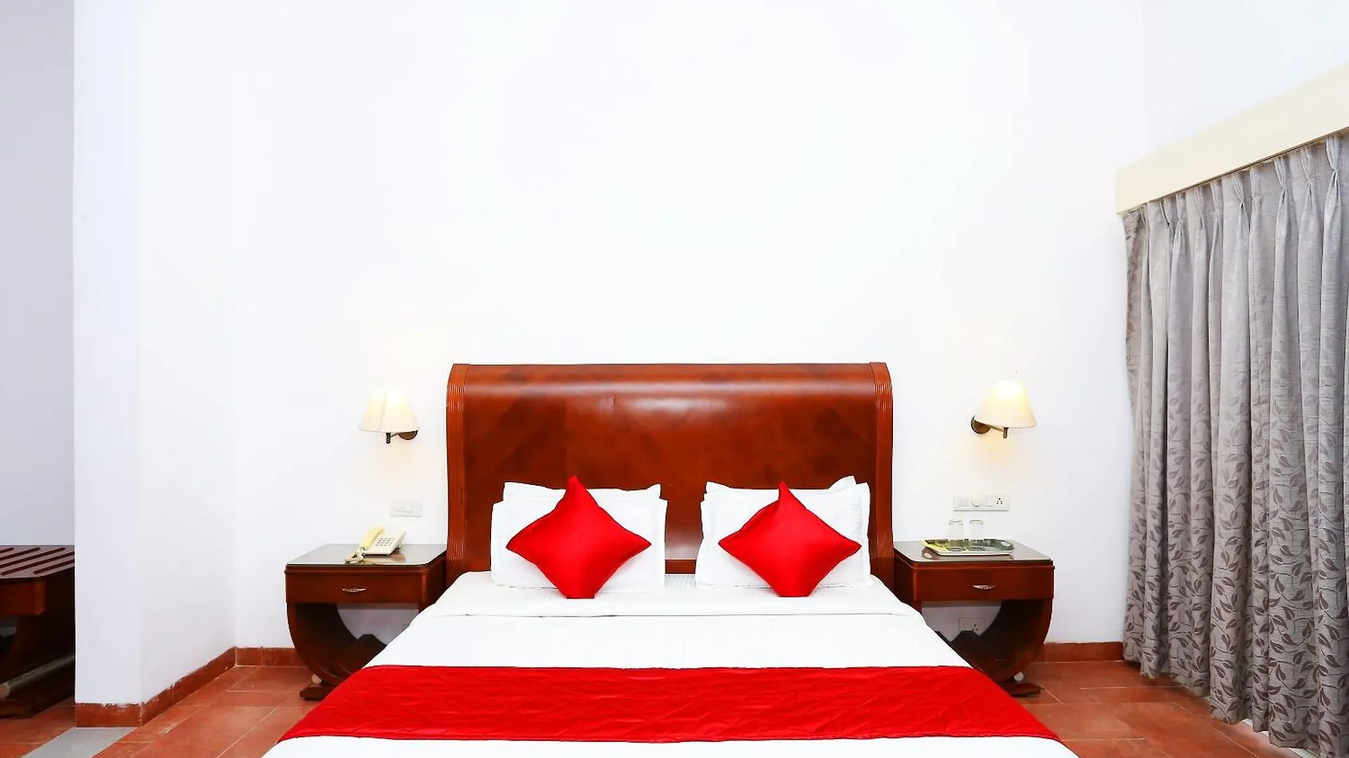 Townhouse Island Inn Elur 4*,
