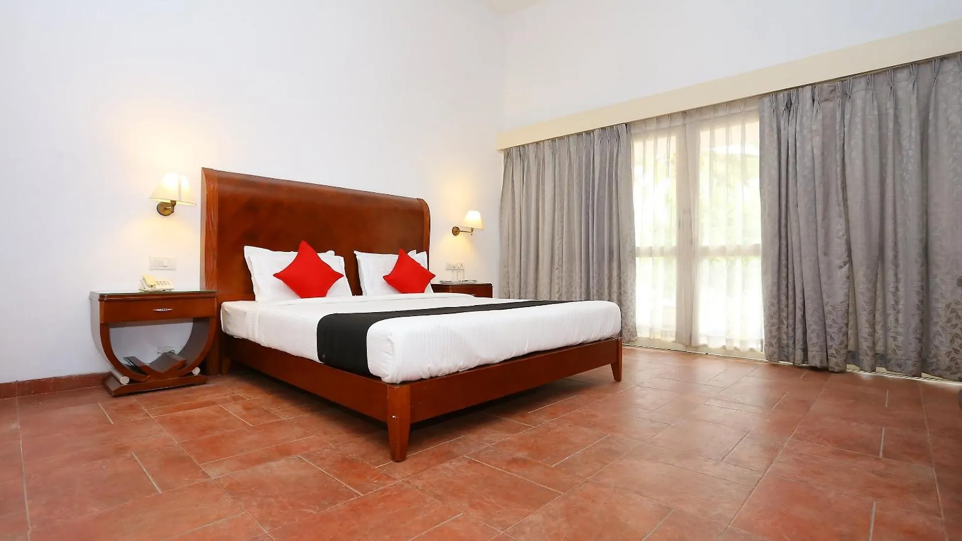 Super Townhouse Island Inn Elūr 4*,  Indien