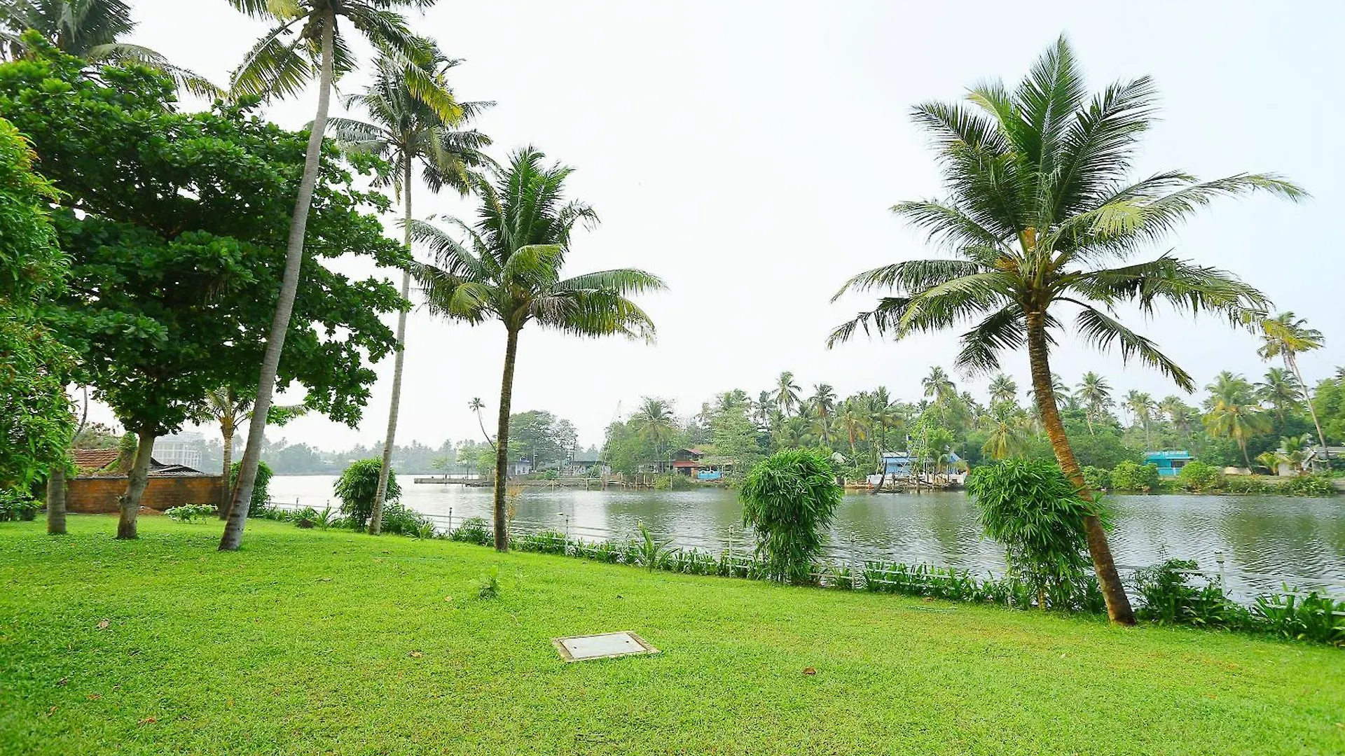 Super Townhouse Island Inn Elūr 4*,